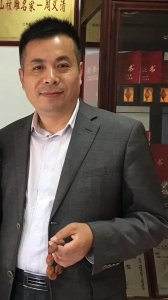 ​举世瞩目的核雕匠-周义清