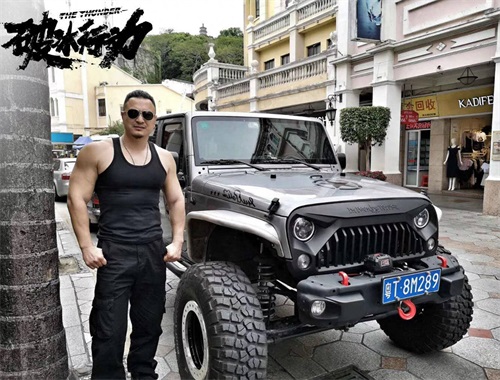 《破冰行动》赵嘉良另一位手下，治服李飞，敢绑林景文，但戏份少