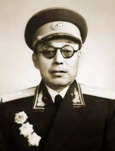 ​开国将帅（100）中将钱钧