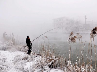 ​钓圈32期：用红虫钓鱼真的会有危险吗？有些真的是谣言