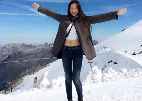 网评《不吹不黑》主播曾宝：脱口秀里最懂篮球的美女主持