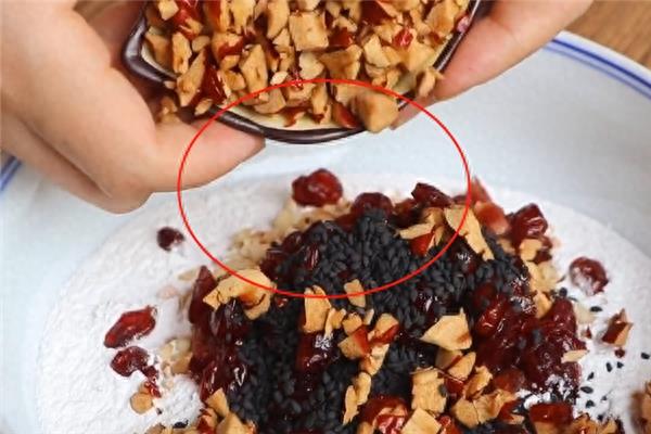 糯米粉最过瘾的懒人做法,搅成面糊简单一蒸,软糯酸甜百吃不厌