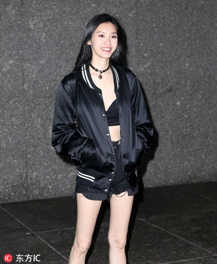 奚梦瑶为18年维密秀试装，大长腿又细又直还细嫩柔软