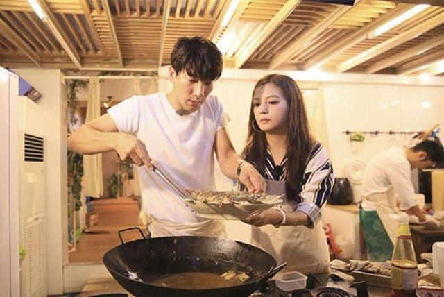 《中餐厅》第三季官宣,新嘉宾阵容让人期待,他的加盟让节目变味