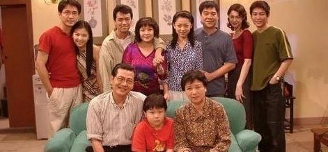 《外来媳妇本地郎》四兄弟里有三个离婚，另外一个“蠢”了20年！