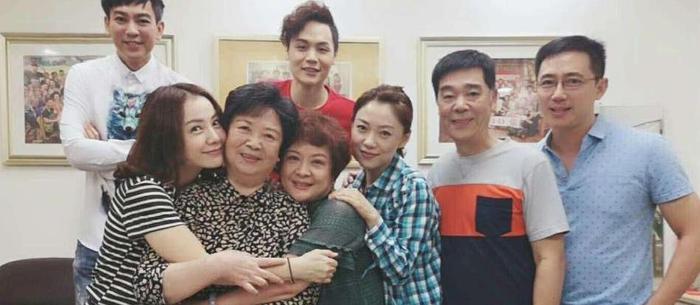 《外来媳妇本地郎》四兄弟里有三个离婚，另外一个“蠢”了20年！