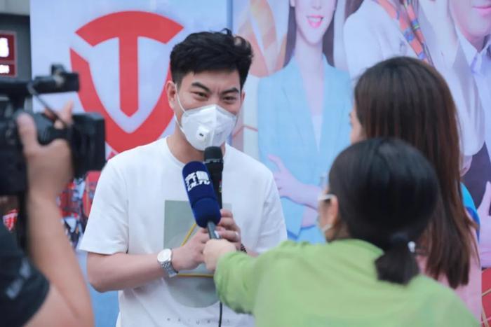 《小溪办事》8周年携手台铃推出大型粉丝换购节,助力区域经销商跑得更远!