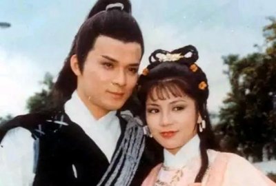 ​《射雕英雄传》原著,郭靖和黄蓉的波澜起伏的江湖爱情故事