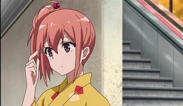 动漫中那些穿过浴衣的女孩，由比滨结衣穿上后看呆了“大老师”