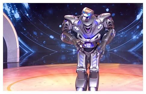 《笑傲江湖》时隔两年回归,评委换两人,首位选手竟是机器人