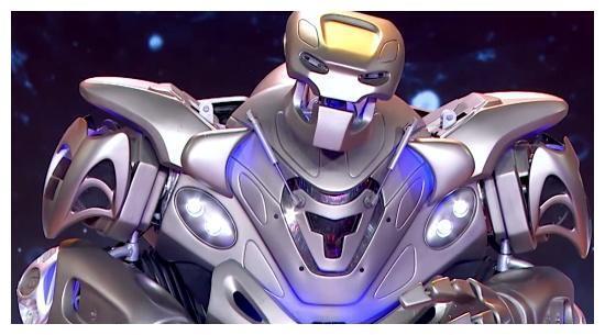 《笑傲江湖》时隔两年回归,评委换两人,首位选手竟是机器人