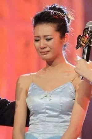 李云龙“女儿”遭家暴，怀孕都没逃脱，被丈夫夺走财产含泪去世