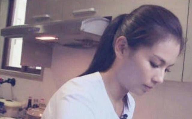 王珂发刘涛和女儿的照片为陈翔庆生,网友:花式秀恩爱,心疼陈翔