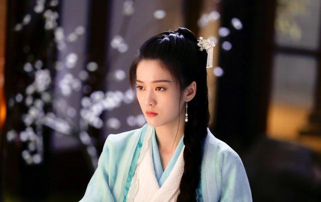 《白发王妃》四大美女,张雪迎清新可人,罗云熙“母亲”美翻全场