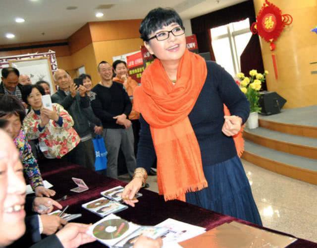 殷秀梅简历及个人资料国籍身高照片 殷秀梅与前夫程志为什么离婚