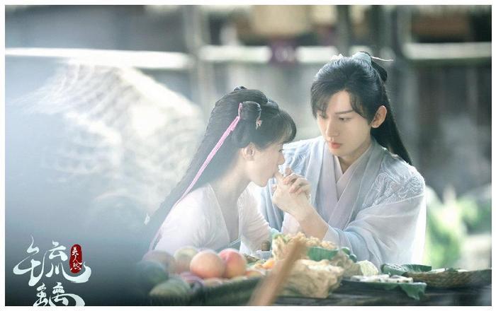 《琉璃美人煞》新剧照,袁冰妍古装机灵俏皮,与男主同框超甜