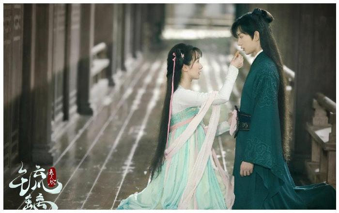 《琉璃美人煞》新剧照,袁冰妍古装机灵俏皮,与男主同框超甜