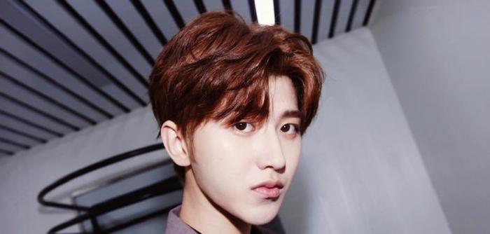 《偶像练习生》蔡徐坤疑似恋情，因戏生情，引起网友不满