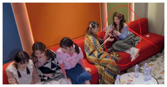 鞠婧祎节目保留在内部,我再也看不懂杨迪