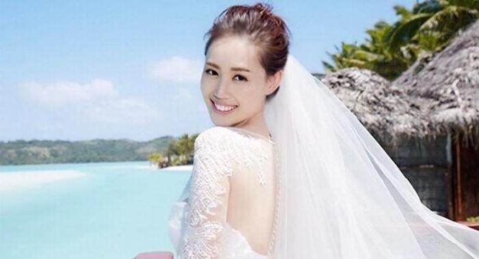 王宝强将迎喜事马蓉急忙晒出当年结婚照夸自己美,网友就服你