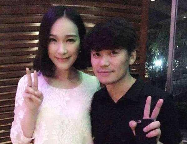 王宝强将迎喜事马蓉急忙晒出当年结婚照夸自己美,网友就服你