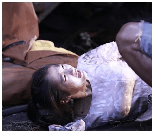 关晓彤演技最炸裂的一次,她在剧中被打了一巴掌。网友:真敬业!