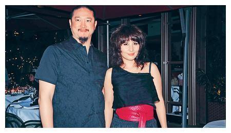 何超盈何猷君相继有喜讯,但何鸿燊最宠爱的女儿结婚16年坚持丁克