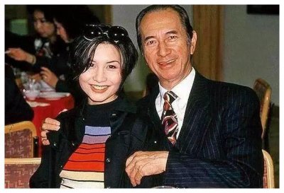 ​何超盈何猷君相继有喜讯，但何鸿燊最宠爱的女儿结婚16年坚持丁克