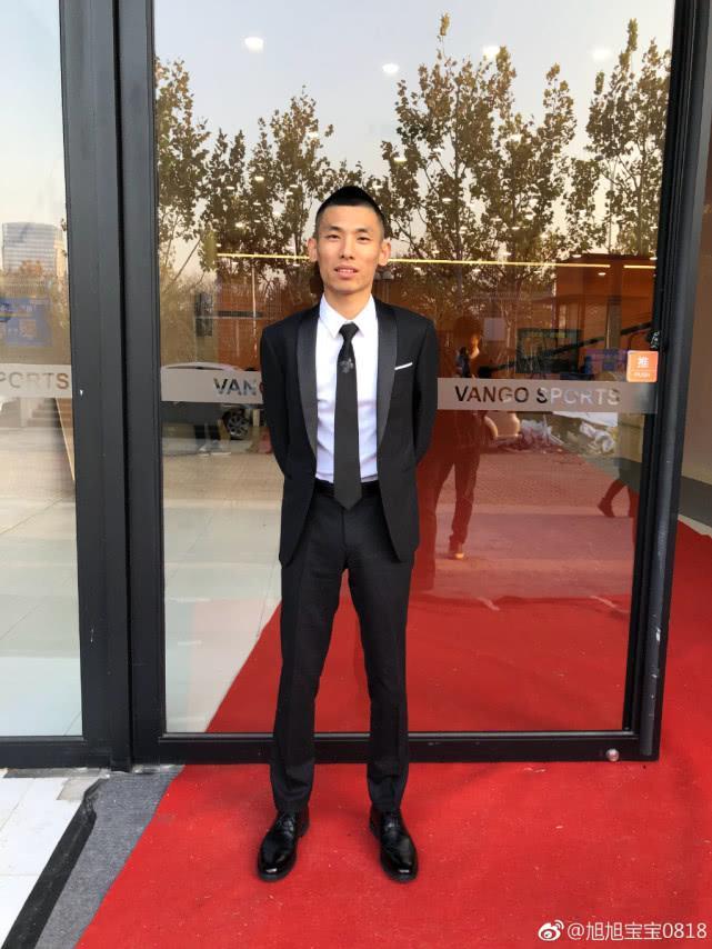 斗鱼一哥不好当!旭旭宝宝酒后吐露心声,坦言压力大怕被带节奏