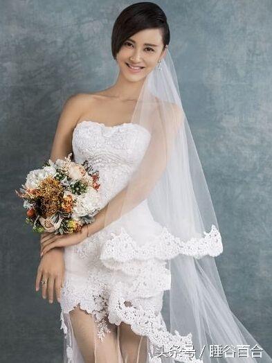 二姐张歆艺与她的两任老公,一个才子一个帅哥