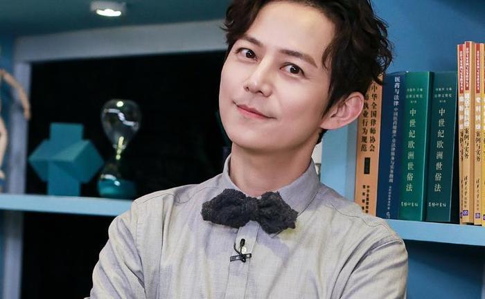 何炅又一档新综火了！上线不久好评不断，嘉宾阵容十分给力