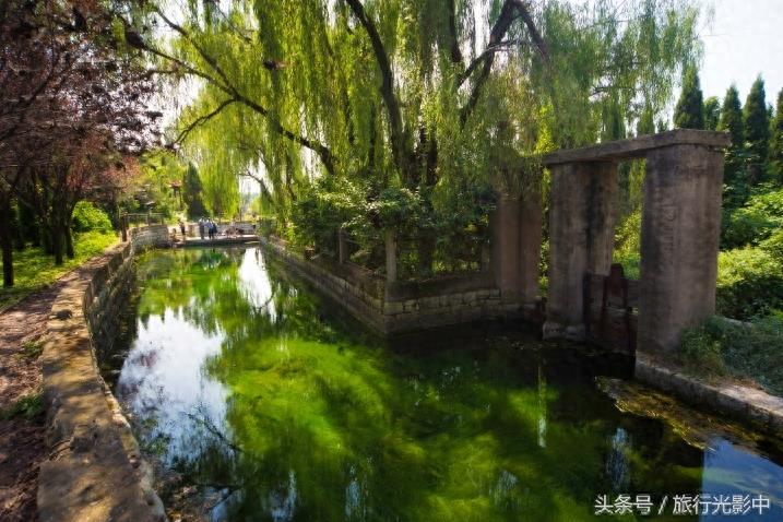 天下奇观:山东省泗水县泉林景区