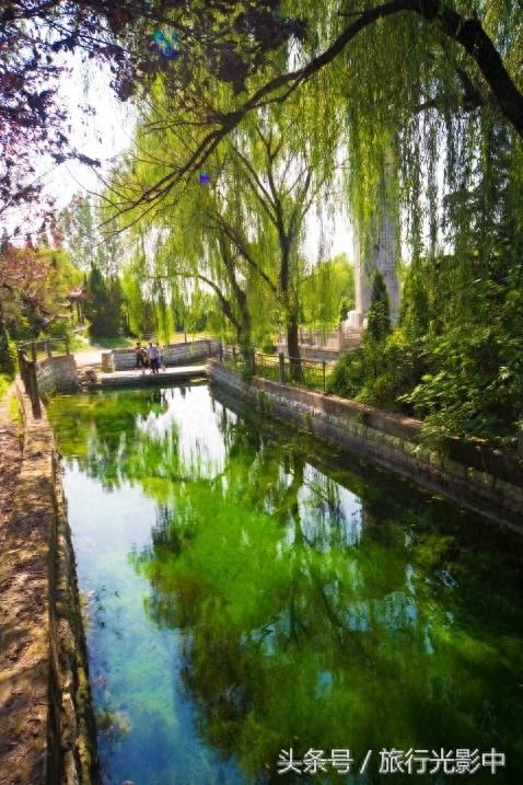 天下奇观:山东省泗水县泉林景区