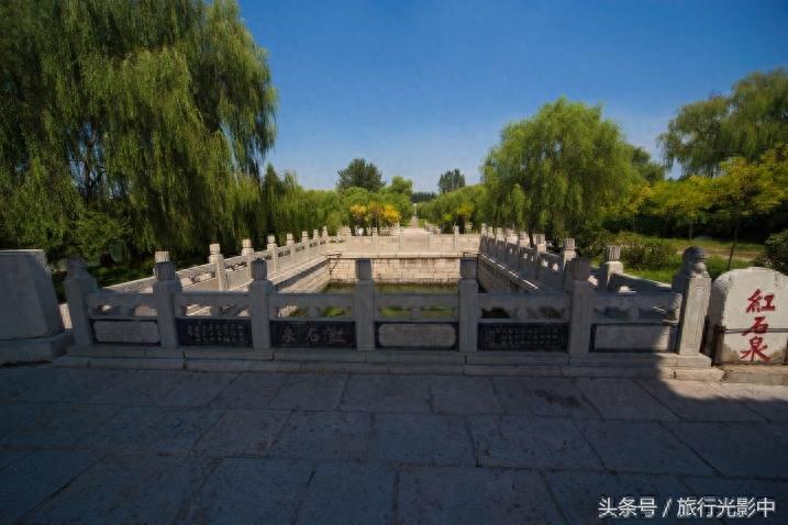 天下奇观:山东省泗水县泉林景区