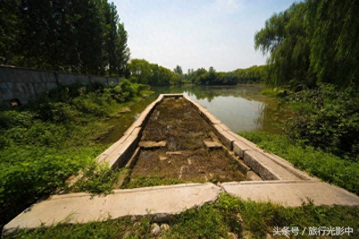 天下奇观:山东省泗水县泉林景区