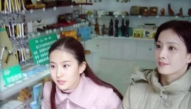 刘亦菲说她是家里最丑的,以前不信,现在信了