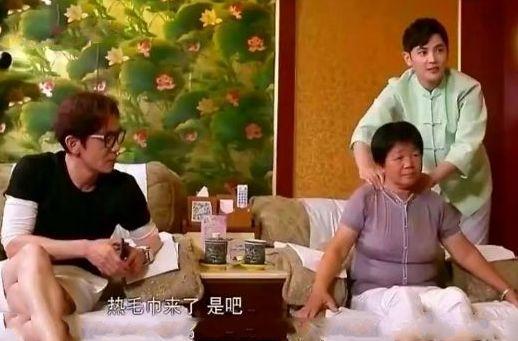 李咏采访王宝强妈妈画面曝光,两位已故人的聊天,引很多人泪目