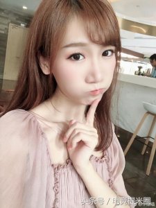 ​斗鱼最萌物小缘喵新单曲点赞数比不过一张自拍照，网友：这很真实