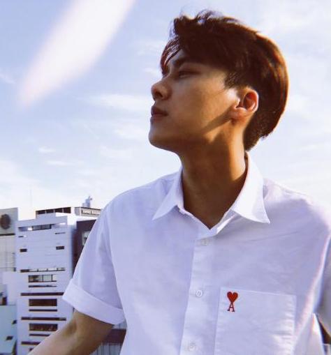 李易峰和江疏影相拥咬耳朵,这是要公开网友:太般配了!