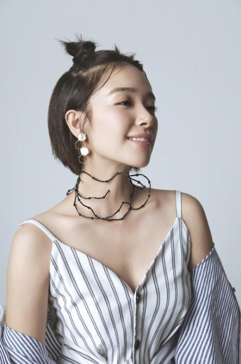 阚清子直言郑爽是班上最漂亮的,却被毕业照实力打脸,太假了!