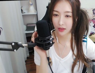 ​斗鱼COS美女御姐饺子君SAMA 只有她能弥补轩子巨2兔跳槽的空缺