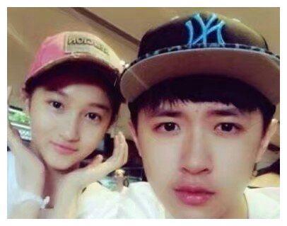 关晓彤的初恋男友也是小鲜肉，网友这颜值比鹿晗嫩多了！