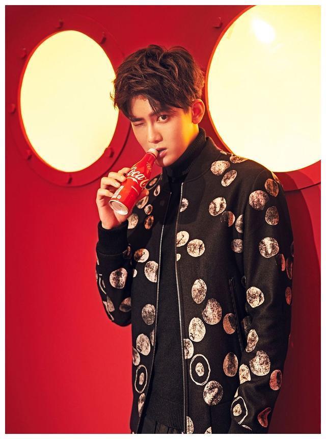 娱乐圈里隐藏的富二代,年少离家出走,现在终于成为当红男神