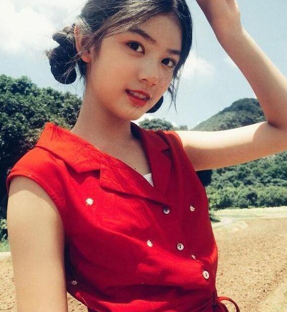 她扮演《大江大河》宋运辉第二任妻子，现实生活中美得更加迷人