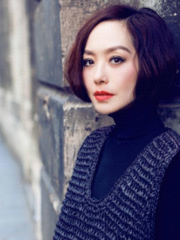 知名主持人鲁豫,二婚老公原来是大家熟悉的他,长相一言难尽