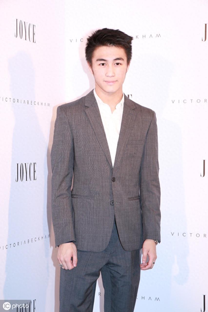 奚梦瑶的老公何猷君,24岁已经事业爱情双丰收,真是人生赢家