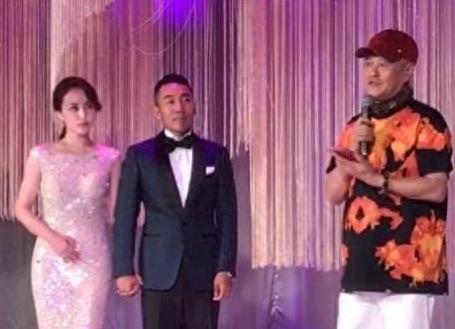 刘流和家人近照,女儿貌美漂亮,嫁富豪老公