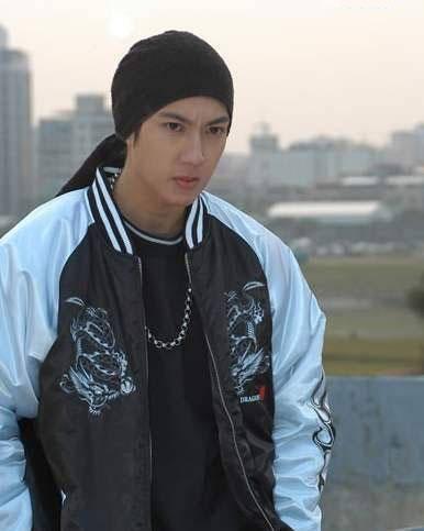 《终极一班》KO榜前五,田宏光成人生赢家,网友:他成钙甲勇士