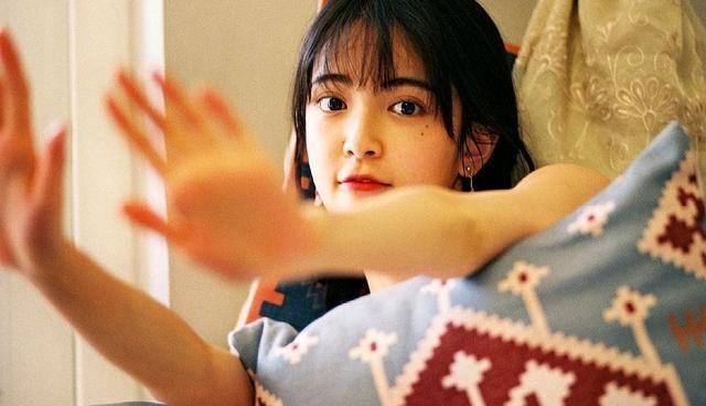 悲伤逆流成河:长发的易遥与唐小米,生活照比电影造型更让人惊艳