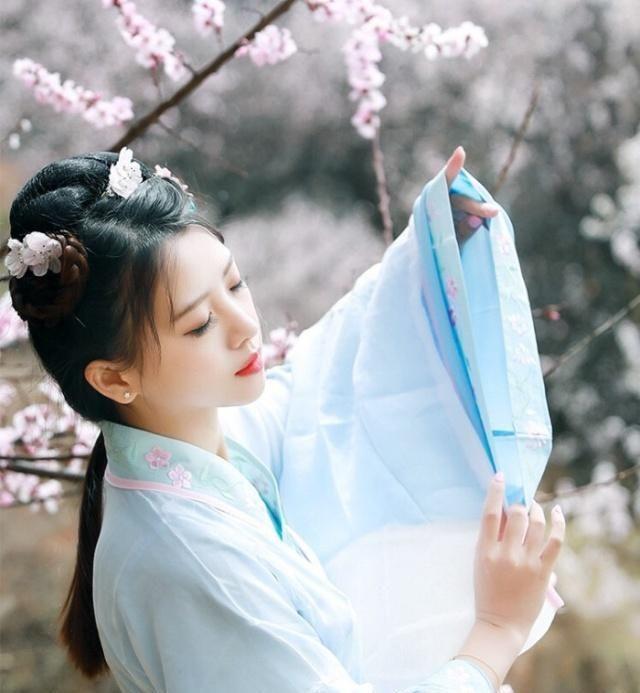 《白发皇妃》碾压《是劫而非缘》虐心宫斗,极品佳作,口碑炸裂!